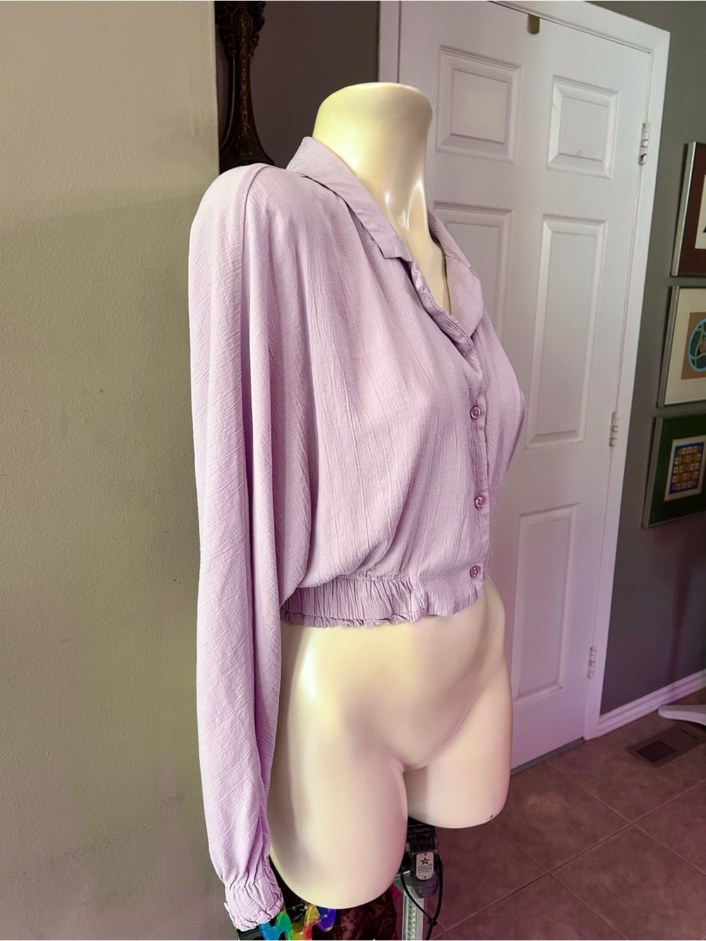 🦄 Collared Crop Top - Picture 4 of 7